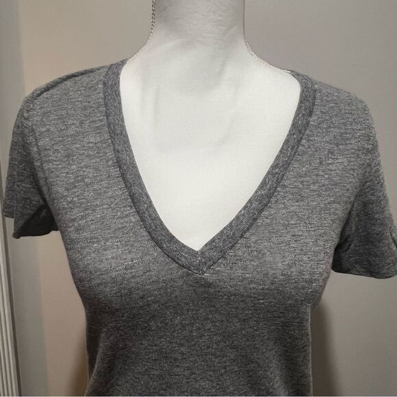 NWT Monrow Textured Tri-Blend Fitted V Neck Tee womens size xs - Picture 7 of 11